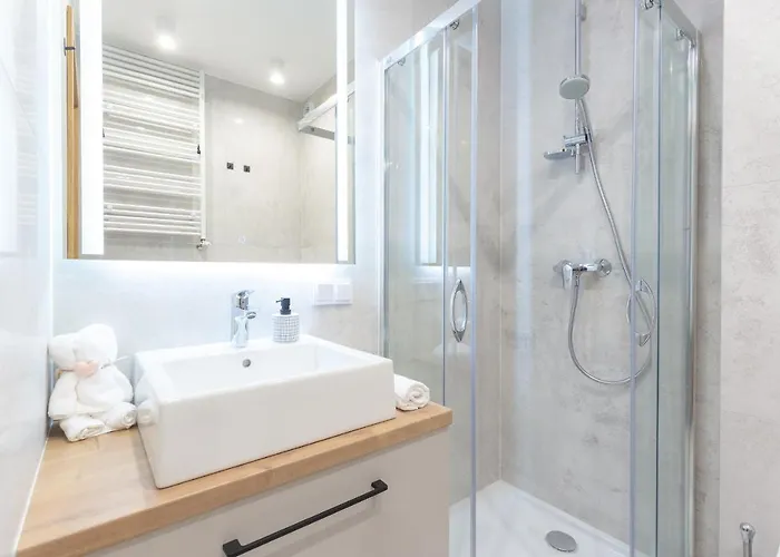 Apartament Słowackiego 5b, *